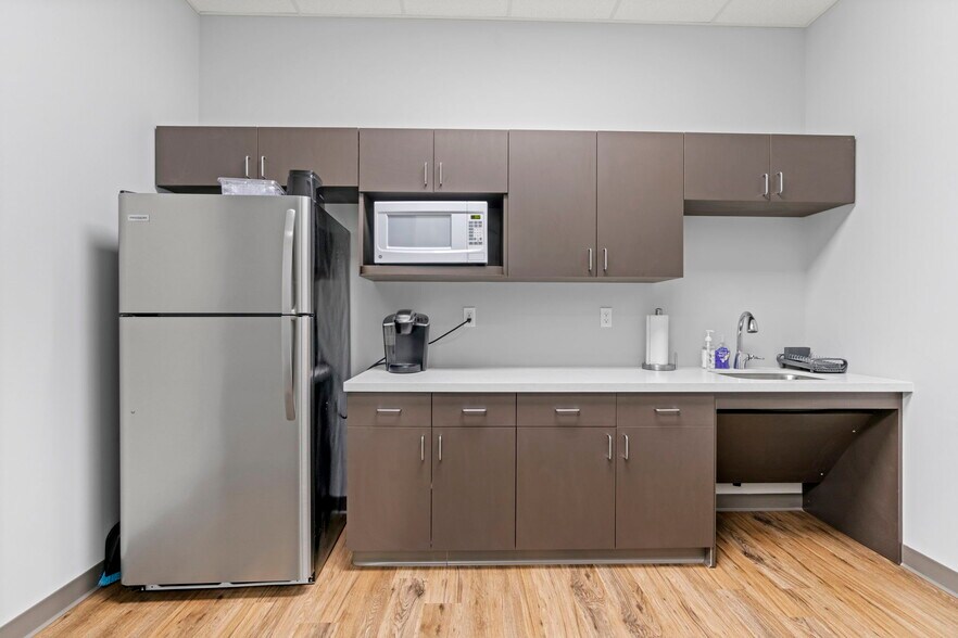 More Photos Of 5278 N Main St, Baytown Unknown For Lease