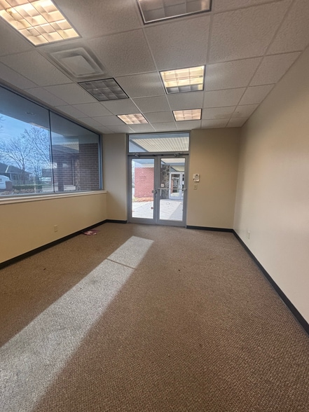 More Photos Of 1117 20th St, Columbus Medical For Lease
