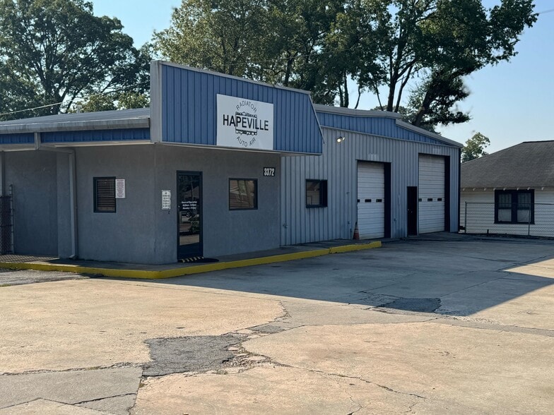 More Photos Of 3372 Dogwood Dr, Atlanta Auto Repair For Sale