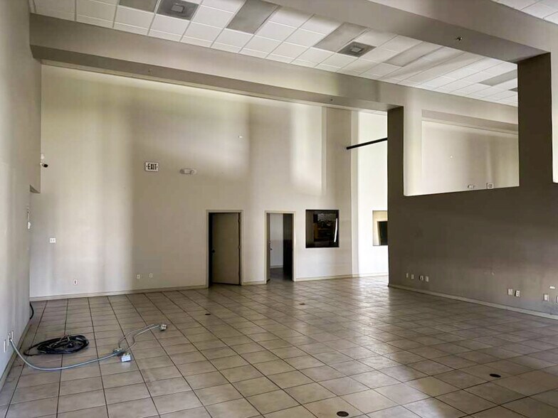 More Photos Of 14701 Atlanta Dr, Laredo Distribution For Lease