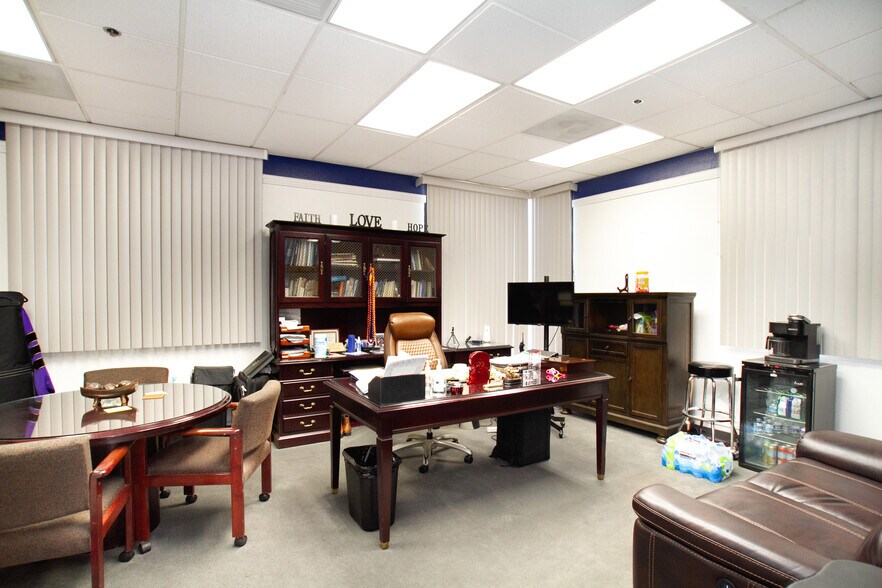 More Photos Of 1811 S 7th St, San Jose Warehouse For Sale