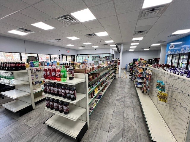 More Photos Of 226 Cavalcade St, Houston Freestanding For Sale