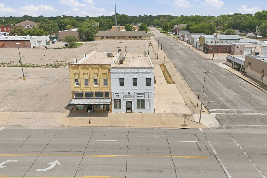 More Photos Of 302 N Main St, Newton Office Residential For Sale