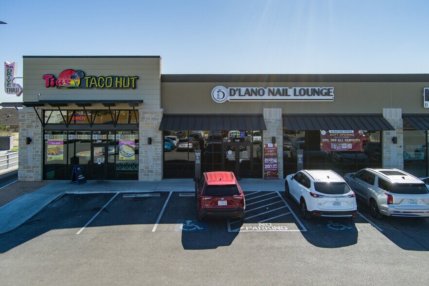 More Photos Of 12834 Potranco Rd, San Antonio Storefront For Sale