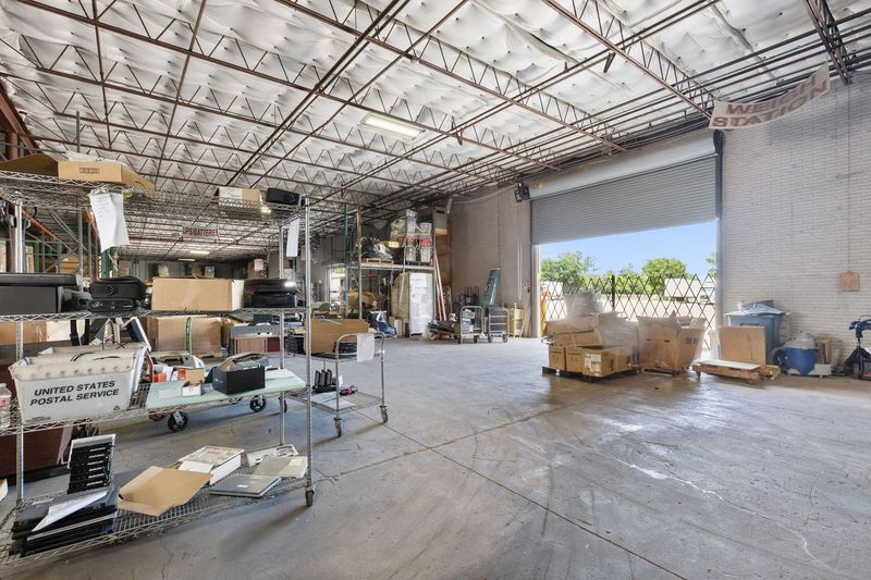 More Photos Of 2747 Oakland Ave, Garland Warehouse For Sale