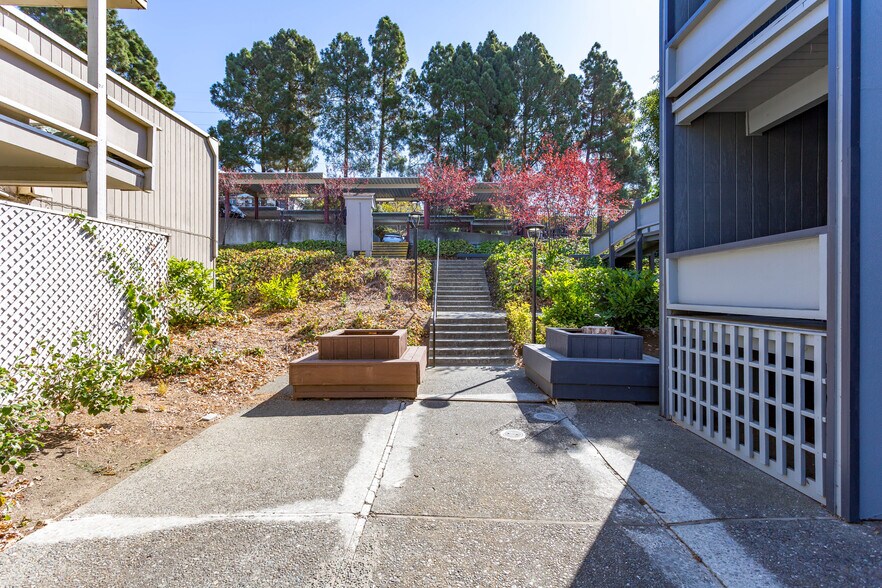 More Photos Of 201 Avian Dr, Vallejo Apartments For Sale