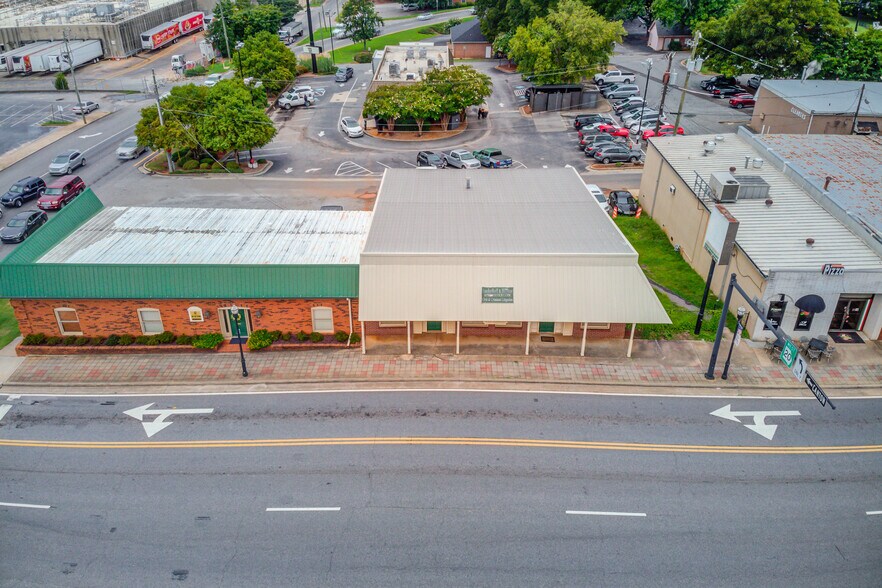 More Photos Of 115 W Court House Sq, Cumming Medical For Sale