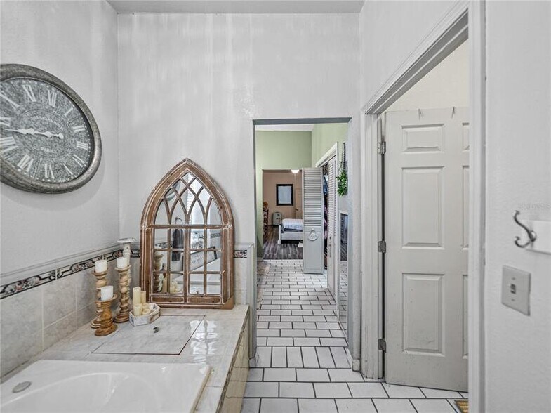 More Photos Of 135 S Central Ave, Bartow Storefront Retail Residential For Sale