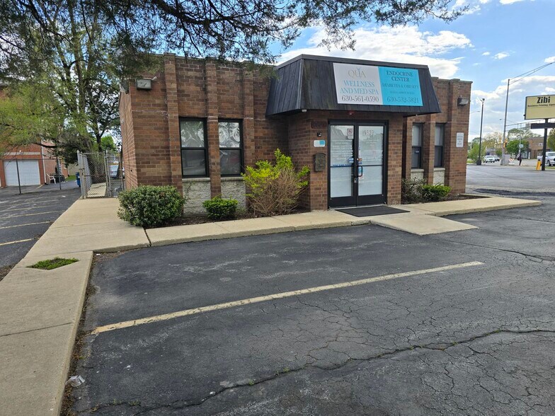 More Photos Of 9629 S Southwest Hwy, Oak Lawn Medical For Sale