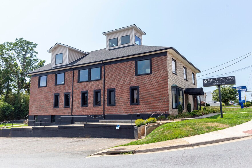 Primary Photo Of 5200 Fort Ave, Lynchburg Office For Sale