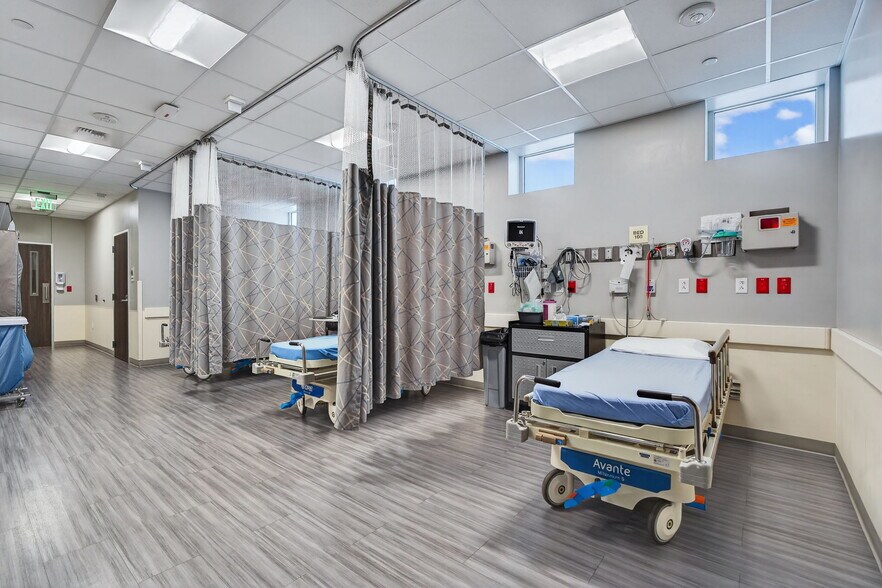 More Photos Of 13617 Caldwell Dr, Austin Medical For Sale