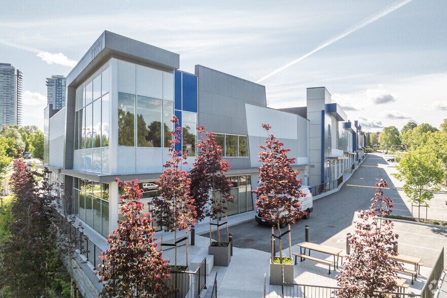 More Photos Of 19929 84 Av, Langley Warehouse For Lease
