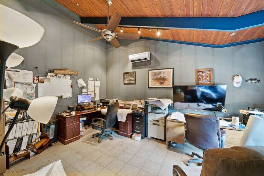 More Photos Of 955 Burnt Meadow Rd, Hewitt Manufacturing For Sale