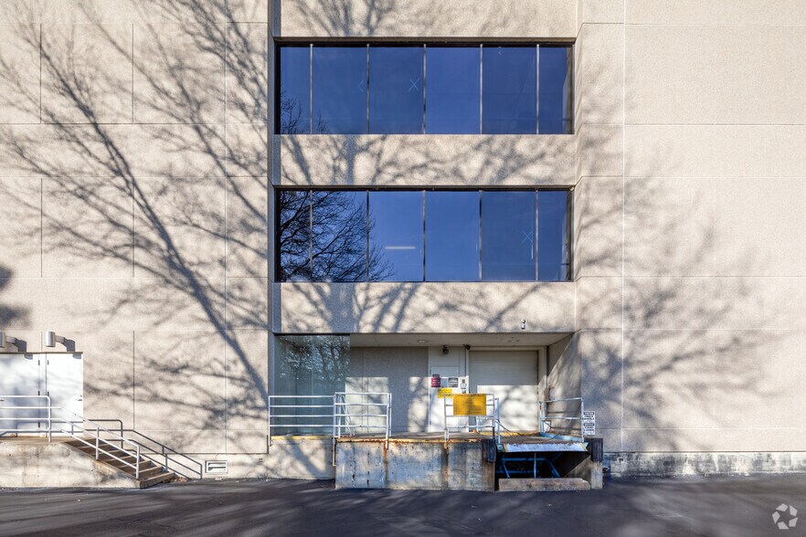 More Photos Of 3475 Blazer Pky, Lexington Office For Lease