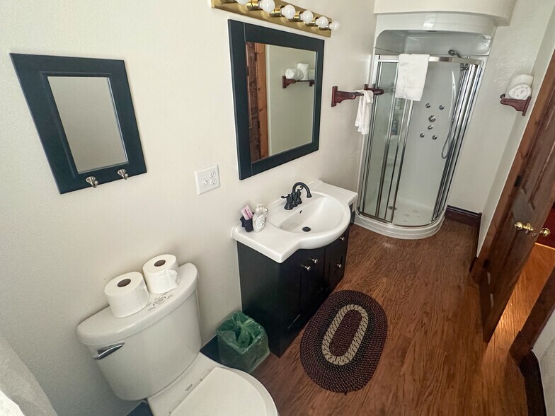 More Photos Of 211 W Kansas St, Crofton Hotel For Sale