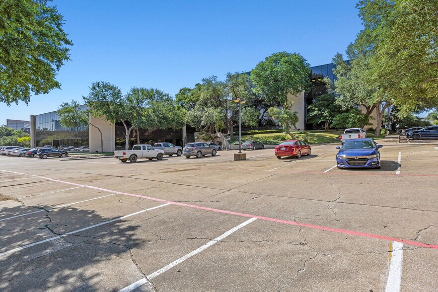 More Photos Of 4545 Fuller Dr, Irving Office Residential For Lease