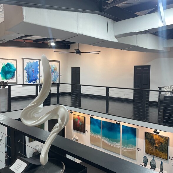 More Photos Of 3270 Bayshore Dr, Naples Freestanding For Sale