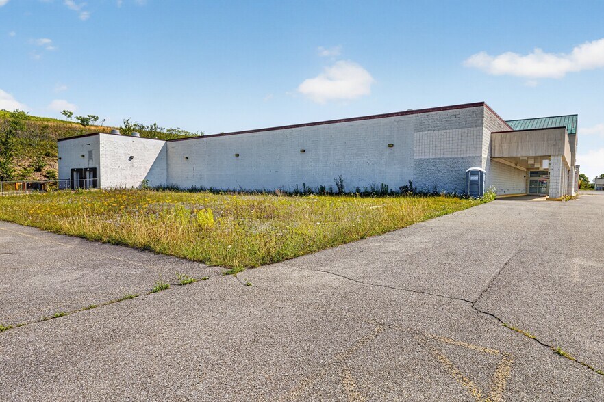 More Photos Of 1361-1985 Hill Rd, St Marys Unknown For Lease