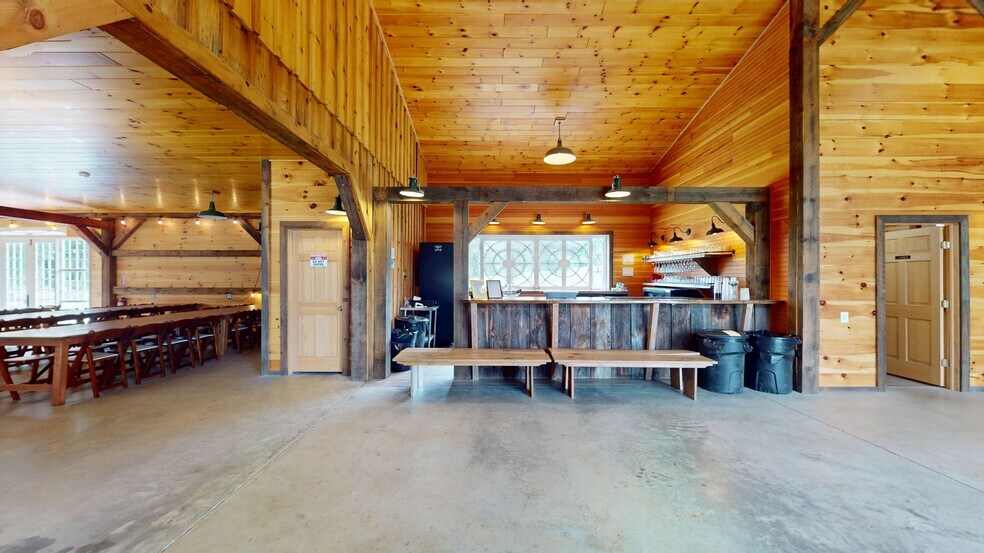 More Photos Of 284 Edgemont Rd, Moriah Hospitality For Sale