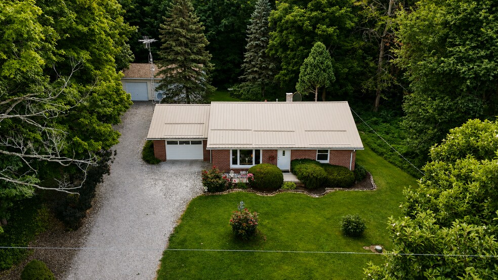More Photos Of 524 State Route 314 N, Ontario Specialty For Sale