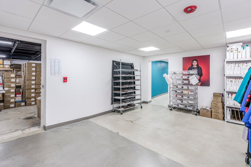 More Photos Of 1014 N Dixie Hwy, Lake Worth Beach Loft Creative Space For Sale