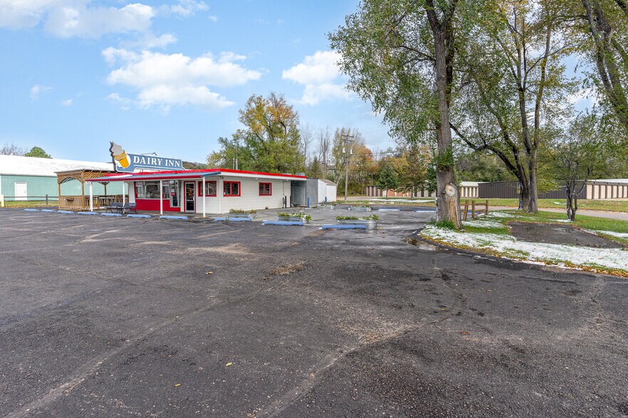 More Photos Of 1401 N Highway 20, Cannon Falls Fast Food For Sale