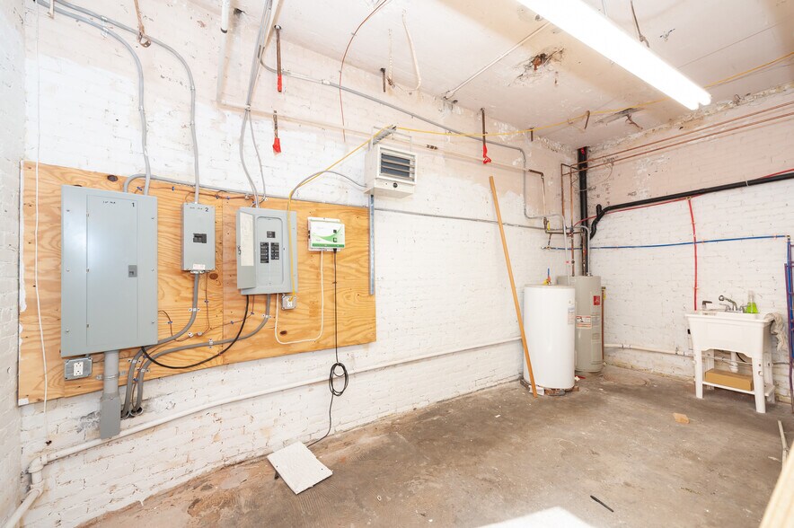 More Photos Of 71 Main St, Norwich Storefront Retail Office For Sale