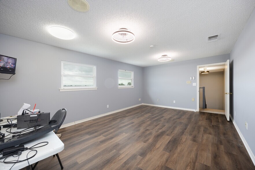 More Photos Of 259 Ranch Trl, Rockwall Office For Lease