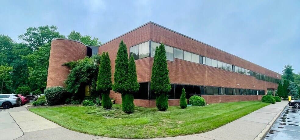 More Photos Of 123 Franklin Corner Rd, Lawrenceville Medical For Lease