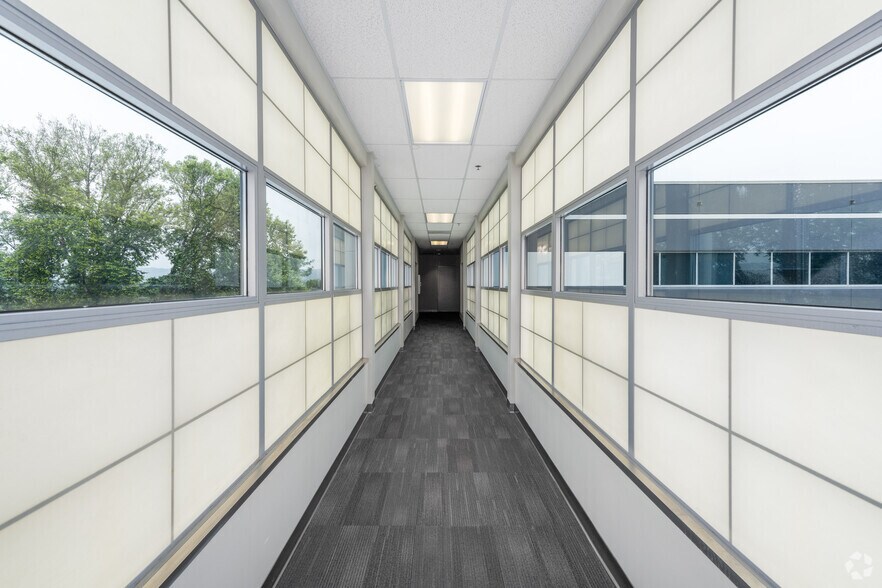 More Photos Of 10755 York Rd, Cockeysville Office For Sale