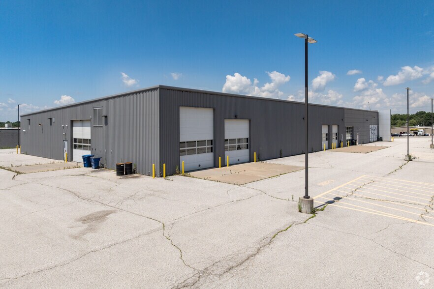 More Photos Of 1202 S Business 54, Fulton Auto Dealership For Sale