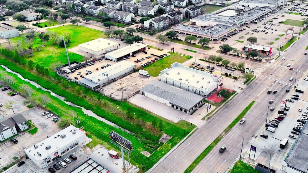 More Photos Of 13939 Westheimer Rd, Houston Flex For Sale