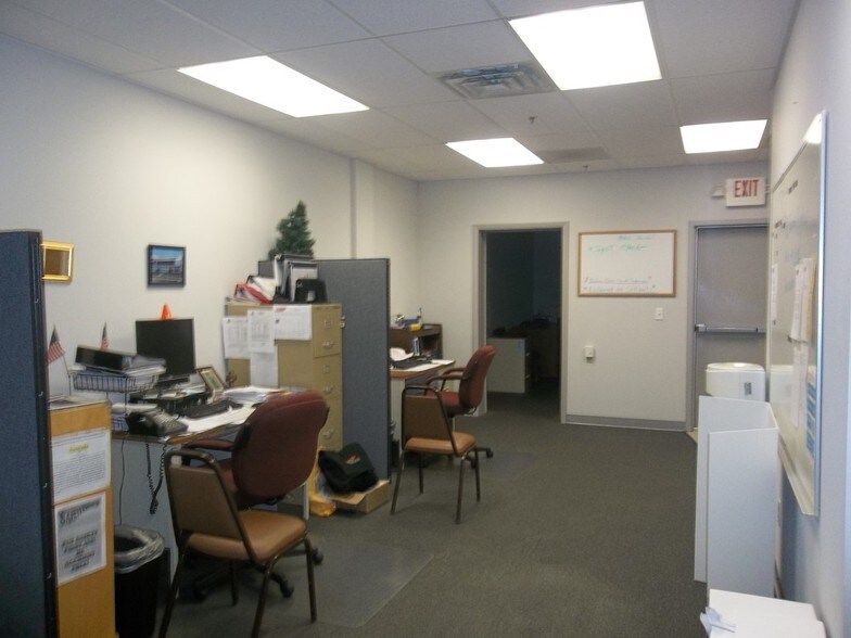 More Photos Of 801 N Salisbury Blvd, Salisbury Unknown For Lease