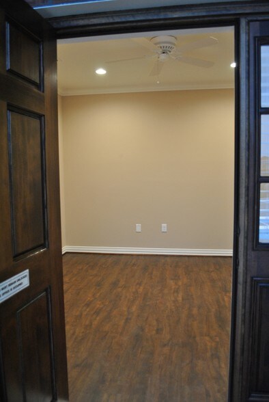 More Photos Of 425 Old Newman Rd, Frisco Office For Lease