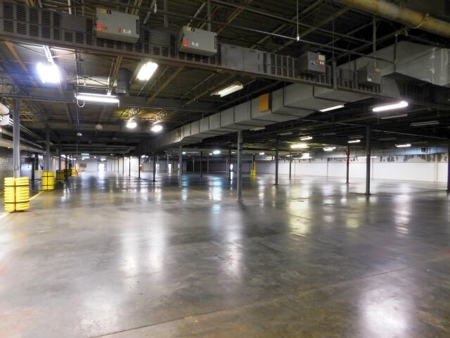 More Photos Of 1475 S Sam Houston Blvd, Houston Warehouse For Sale
