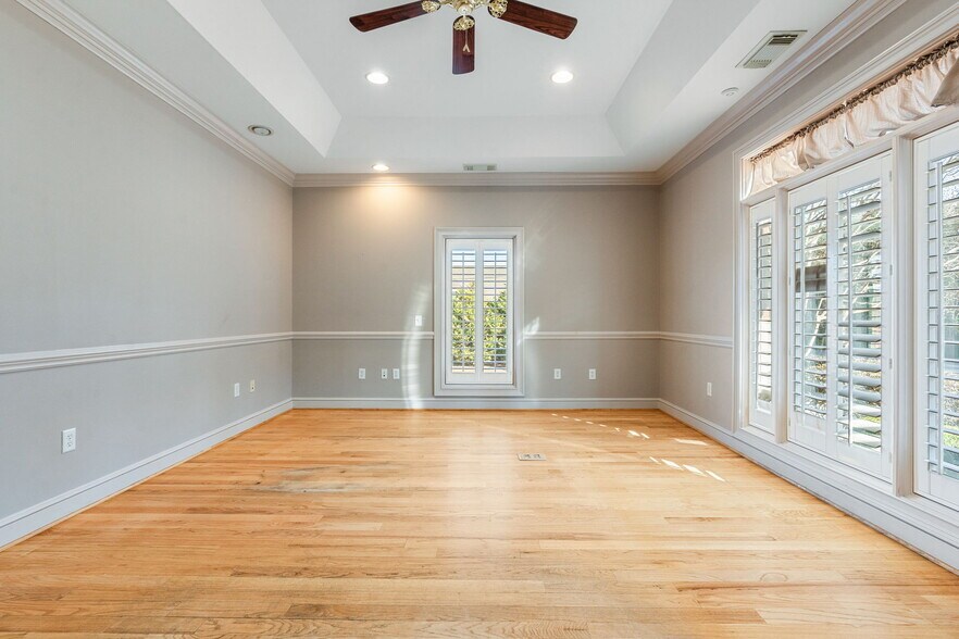 More Photos Of 5500 Watermelon Rd, Northport Medical For Lease