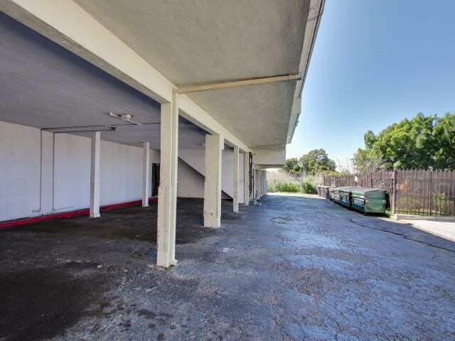 More Photos Of 2505-2525 10th Ave, Oakland Apartments For Sale