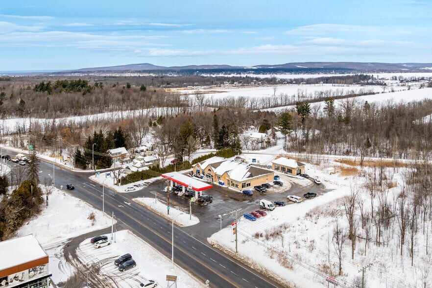 More Photos Of 3235-3239 Rte Harwood, Vaudreuil-dorion Service Station For Sale