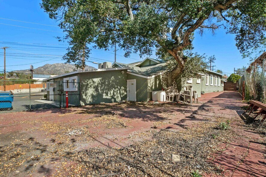 More Photos Of 7510 Valaho Dr, Tujunga Specialty For Sale