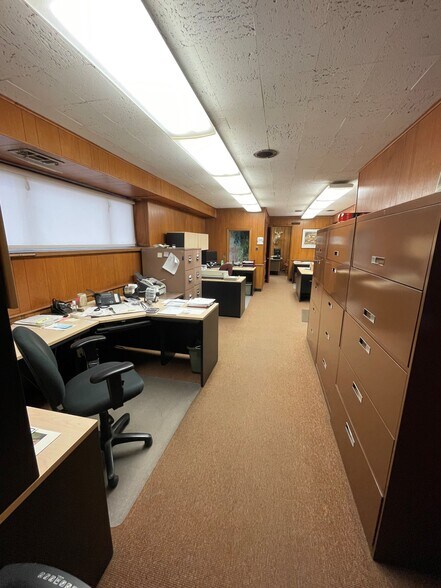 More Photos Of 11055 E 9 Mile Rd, Warren Warehouse For Sale