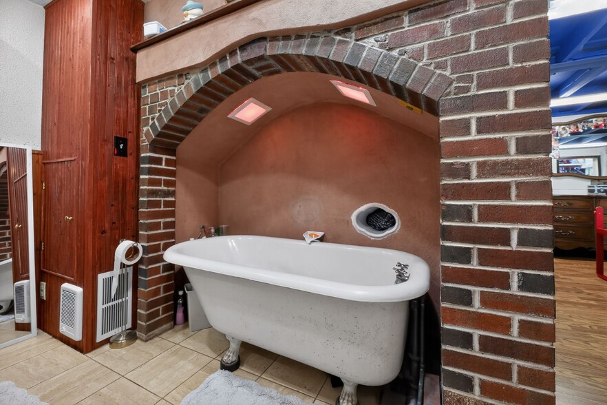 More Photos Of 3341-43 D St, Philadelphia Manufacturing For Sale