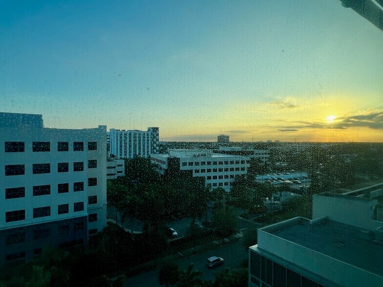 More Photos Of 20900 NE 30th Ave, Aventura Office Residential For Sale