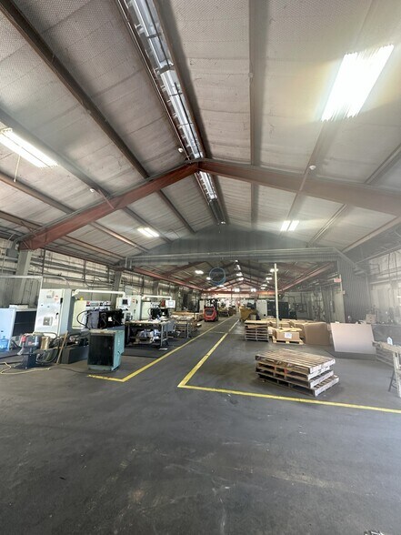 More Photos Of 13026 Rosecrest Dr, Houston Warehouse For Sale