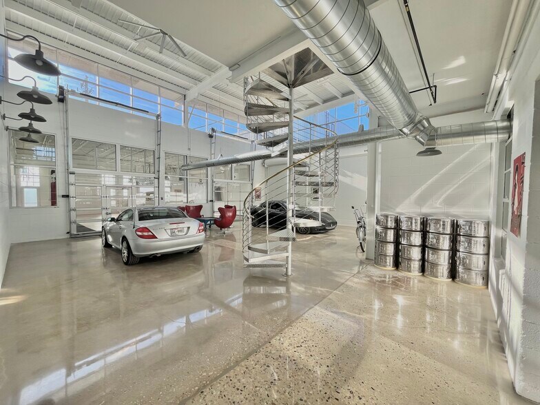 More Photos Of 1411 6th Ave, Grafton Showroom For Sale