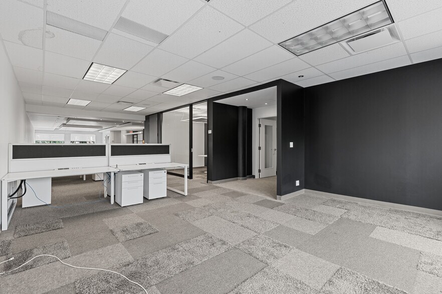 More Photos Of 354 Davenport Rd, Toronto Freestanding For Lease