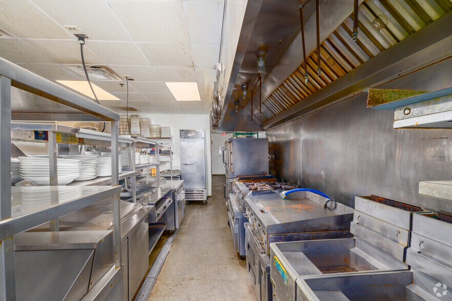 More Photos Of 39 N Lexington Ave, Asheville Storefront Retail Office For Sale