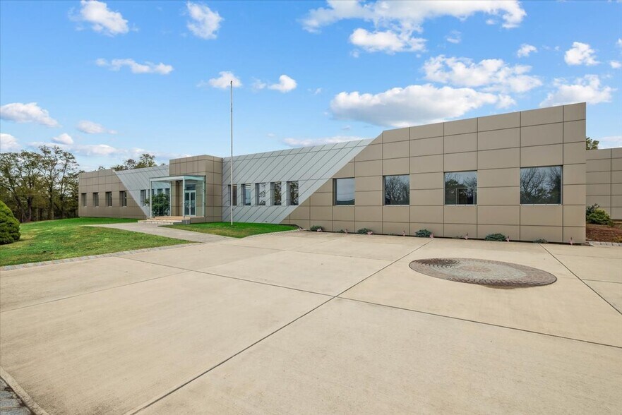 Primary Photo Of 3087 E Us 22, Somerville Manufacturing For Lease