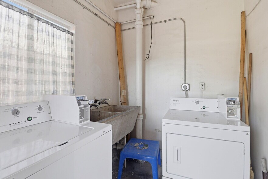 More Photos Of 128 Roosevelt Ave, Redwood City Apartments For Sale