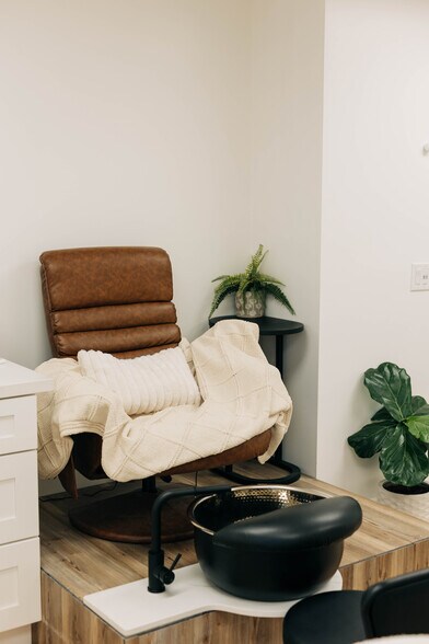 More Photos Of 6601-6611 S Rural Rd, Tempe Unknown For Lease