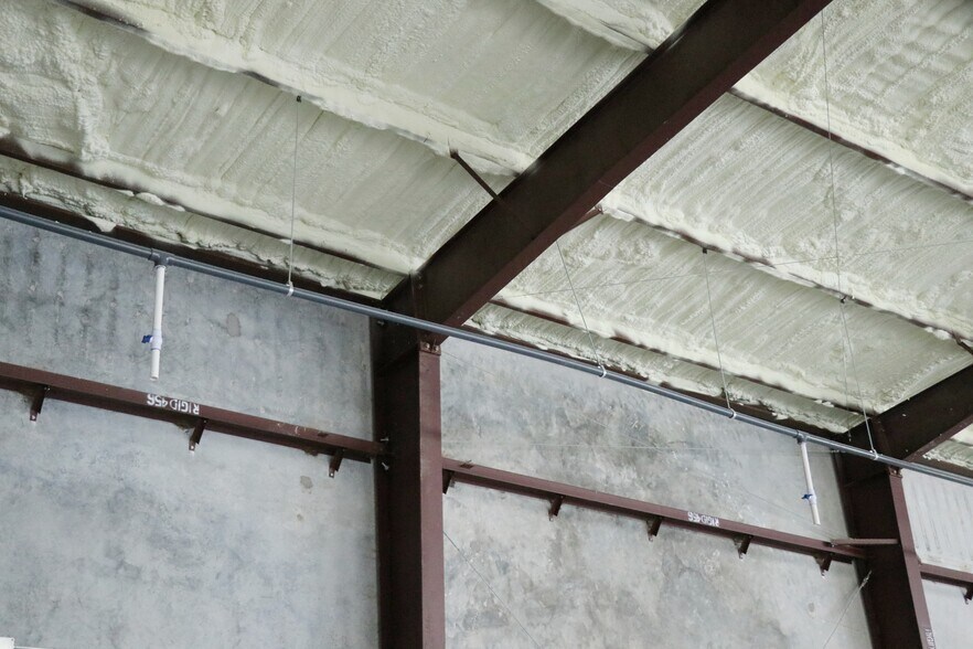 More Photos Of 9889 United Drive, Houston Office For Lease